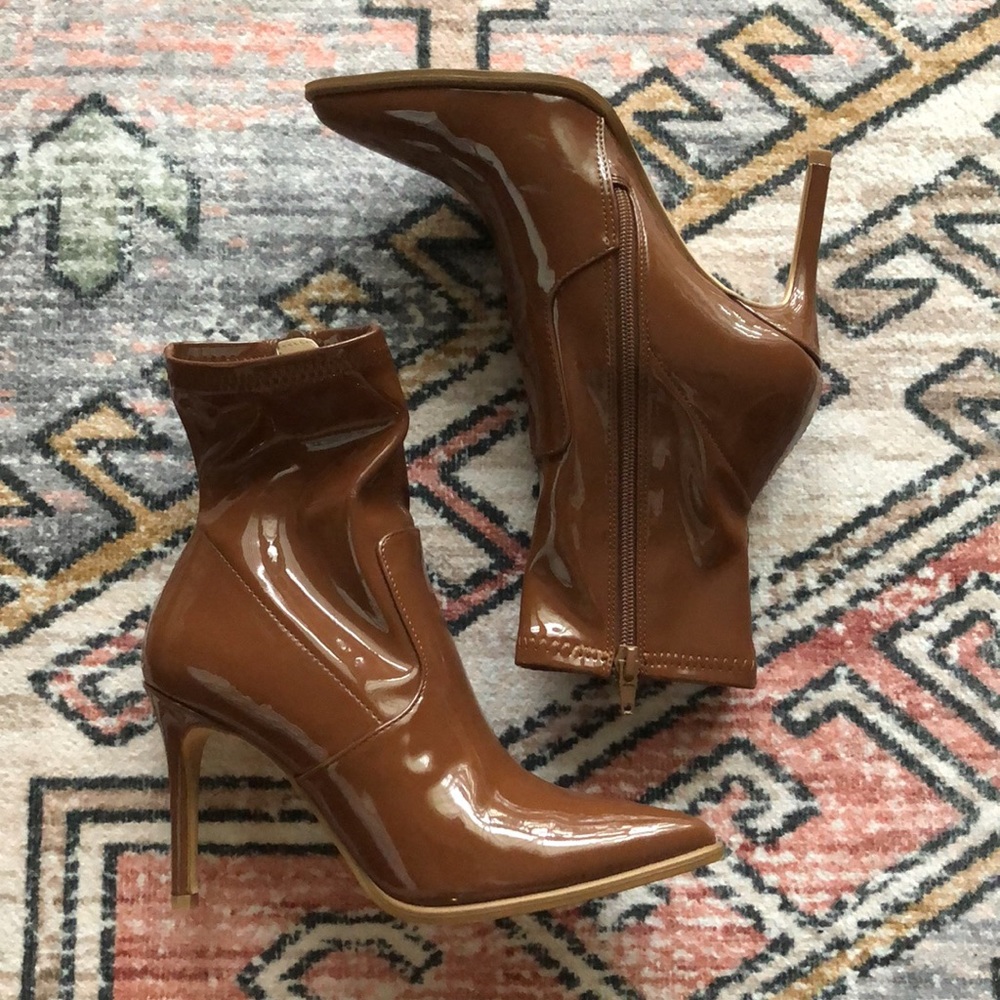 Steven Madden Brown Patent Leather Boots